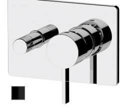 Remer Смеситель для ванны и душа Metrica MC09HRGCFP скрытого монтажа, черный глянец Remer Смеситель для ванны и душа Metrica MC09HRGCFP скрытого монтажа, черный глянец