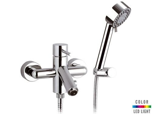 Remer Смеситель для ванны с LED-подсеткой Minimal NR022 хром Remer Смеситель для ванны с LED-подсеткой Minimal NR022 хром