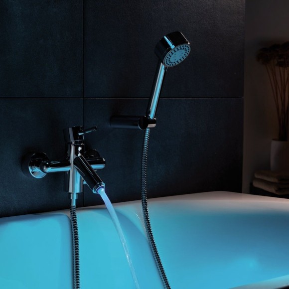 Remer Смеситель для ванны с LED-подсеткой Minimal NR022 хром Remer Смеситель для ванны с LED-подсеткой Minimal NR022 хром