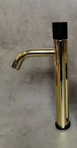 Boheme Смеситель для раковины высокий gold ручка мрамор белая/черная Stick арт. 122-G-MR