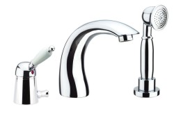 Fiore Однорычажный смеситель на борт ванны на 3 отверстия с набором для душа, Imperiale, 83CR5105 цвет: хром Fiore Однорычажный смеситель на борт ванны на 3 отверстия с набором для душа, Imperiale, 83CR5105 цвет: хром