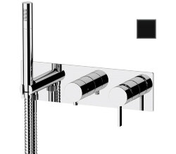 Remer Встроенный смеситель для душа Metrica MC97D2NO ручной душ и гибкий шланг длиной 120 см, черный матовый Remer Встроенный смеситель для душа Metrica MC97D2NO ручной душ и гибкий шланг длиной 120 см, черный матовый