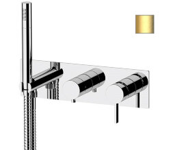 Remer Встроенный смеситель для душа Metrica MC97D2BG ручной душ и гибкий шланг длиной 120 см, золото матовый Remer Встроенный смеситель для душа Metrica MC97D2BG ручной душ и гибкий шланг длиной 120 см, золото матовый