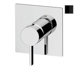 Remer Смеситель для душа Metrica MC30QCFP с одним рычагом, черный глянец Remer Смеситель для душа Metrica MC30QCFP с одним рычагом, черный глянец