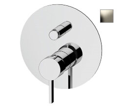Remer Встроенный смеситель для ванны и душа Metrica MC09LXV с кнопочным переключателем, сталь глянцевый Remer Встроенный смеситель для ванны и душа Metrica MC09LXV с кнопочным переключателем, сталь глянцевый