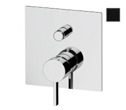 Remer Встроенный смеситель для ванны и душа Metrica MC09QNO с кнопочным переключателем, черный матовый Remer Встроенный смеситель для ванны и душа Metrica MC09QNO с кнопочным переключателем, черный матовый